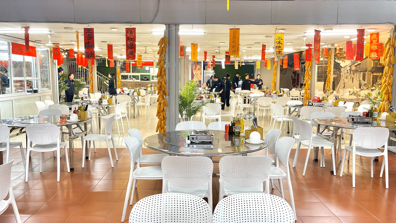 Không gian Lẩu Bò Triều Châu Số 1 – Số 33 Phan Chu Trinh, Phường Cửa Nam, Hà Nội