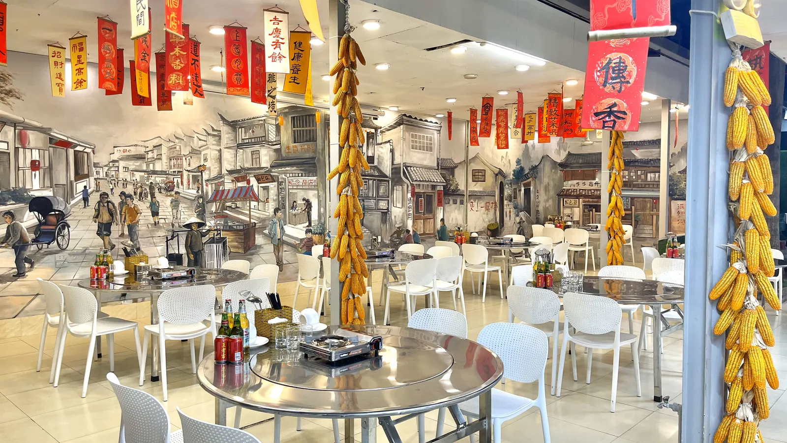Không gian Lẩu Bò Triều Châu Số 1 – Số 33 Phan Chu Trinh, Phường Cửa Nam, Hà Nội
