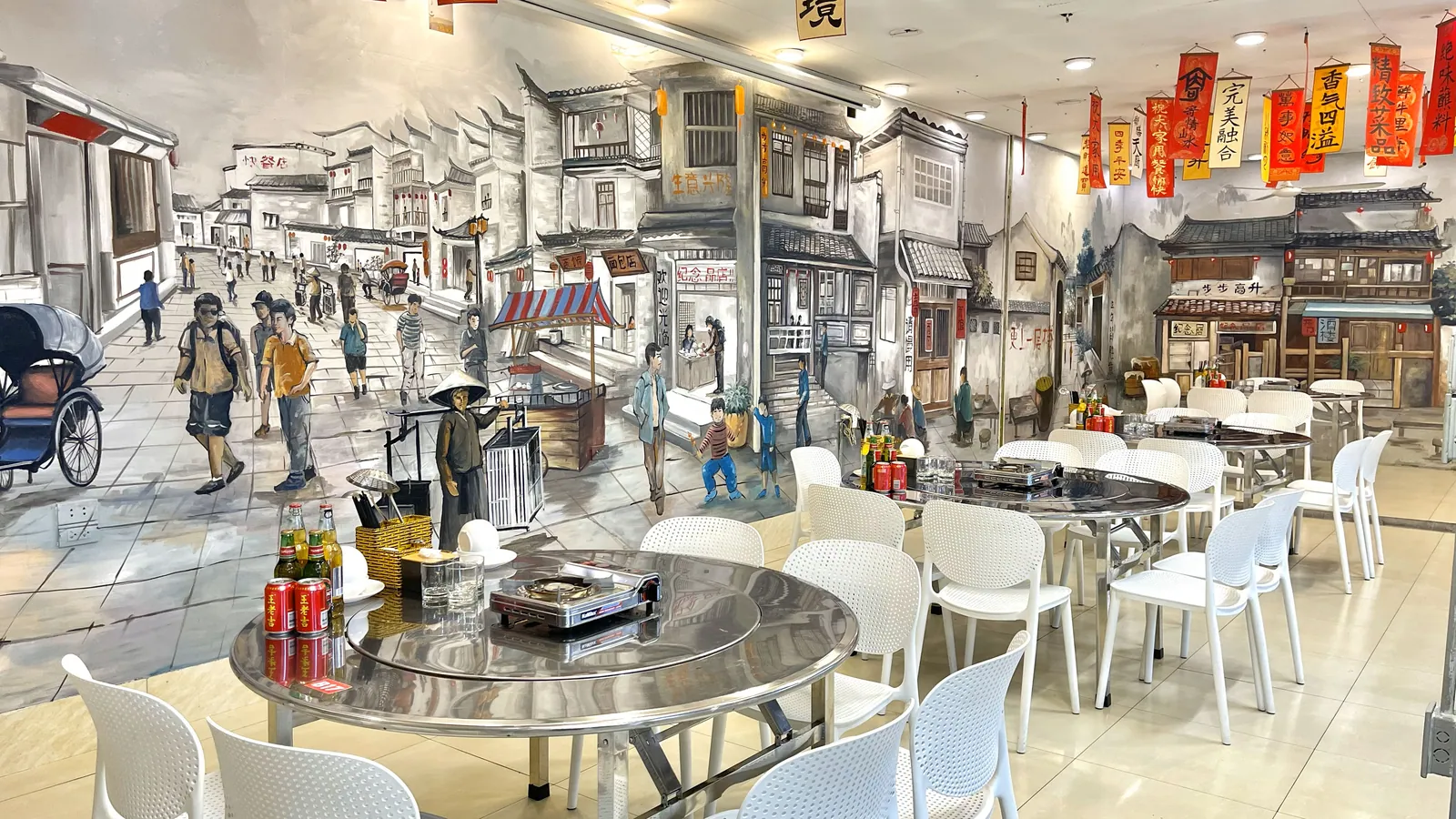 Không gian Lẩu Bò Triều Châu Số 1 – Số 33 Phan Chu Trinh, Phường Cửa Nam, Hà Nội