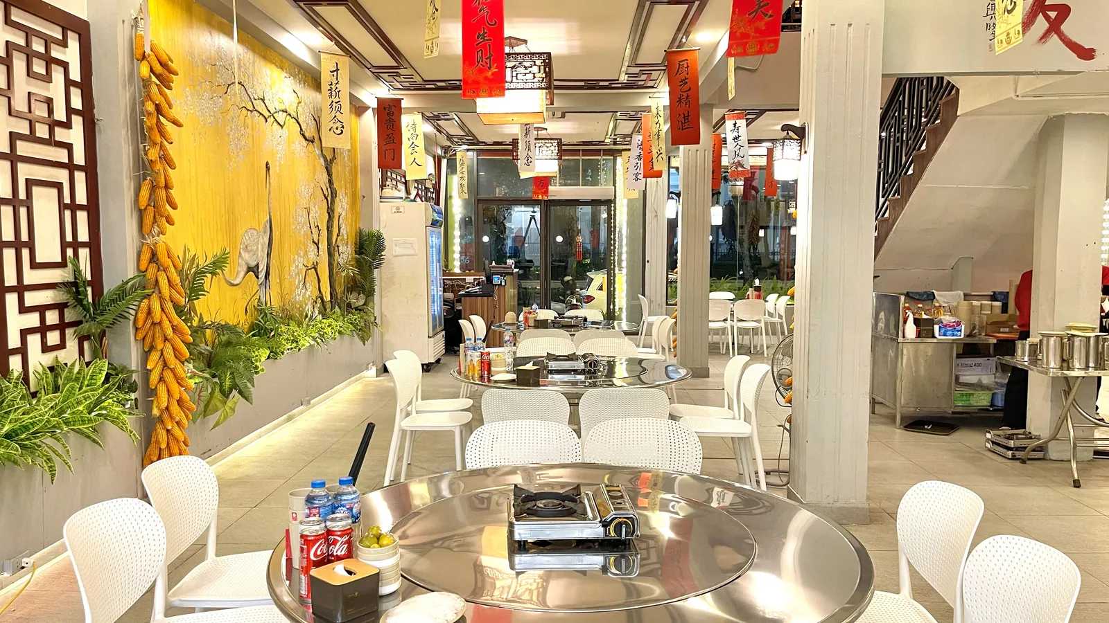 Không gian Lẩu Bò Triều Châu Số 1 – Số 790 Đường Láng, Phường Láng, Hà Nội