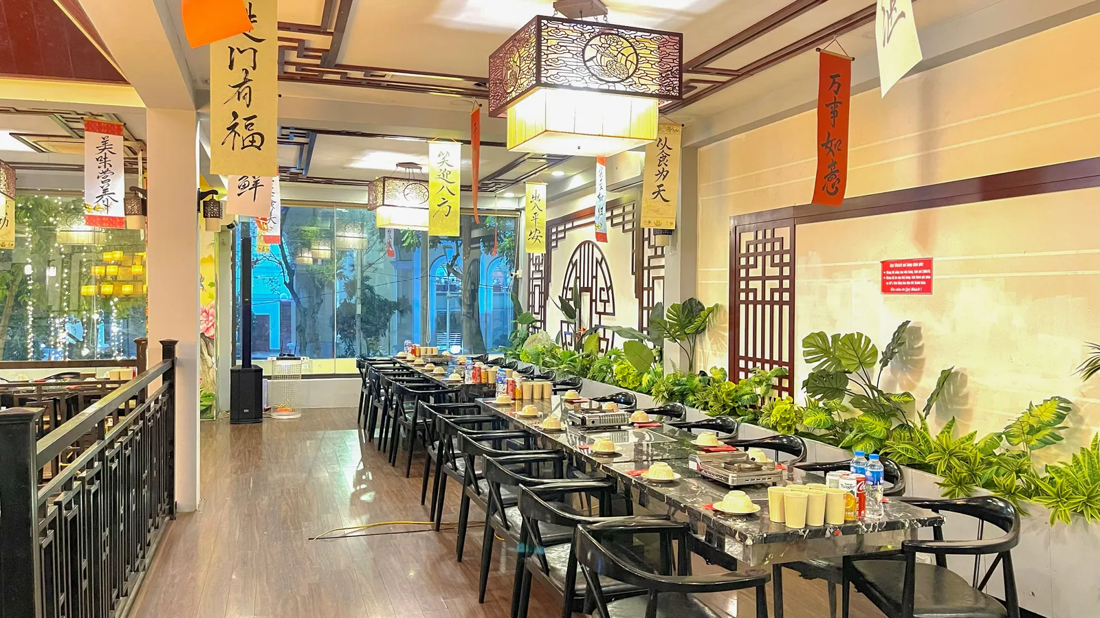 Không gian Lẩu Bò Triều Châu Số 1 – Số 790 Đường Láng, Phường Láng, Hà Nội